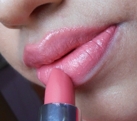 Maybelline NU34S Color Sensational So Nude Lipstick Review7