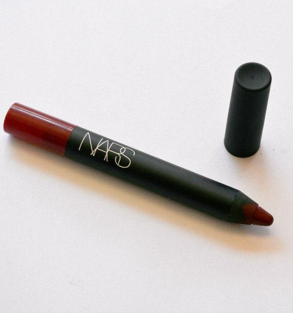 NARS Endangered Red Velvet Matte Lip Pencil Review