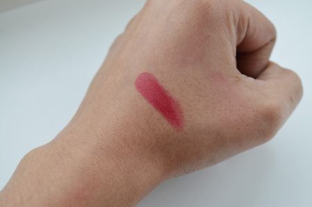 NYC New York Color Expert Last Matte Lip Lacquer - #810 Riverdale Matte Red Review3