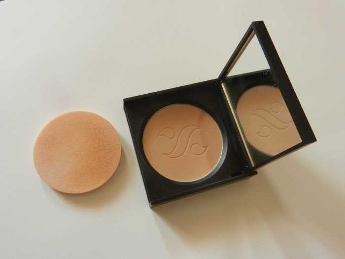 Sugar Cosmetics As Nude As It Gets SPF 15 Compact