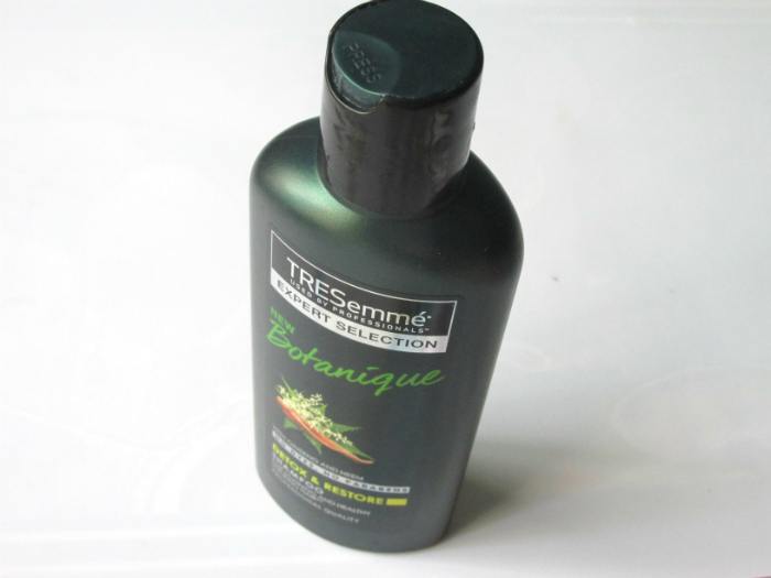 TRESemme Botanique Detox and Restore Shampoo full
