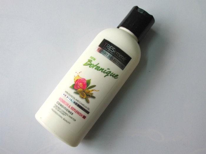 TRESemme Botanique Nourish and Replenish Conditioner with Olive Oil and Camellia Oil Review