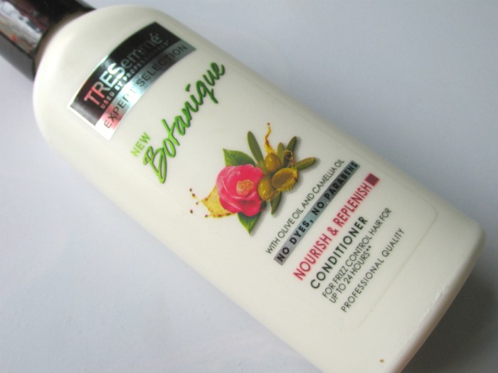 TRESemme Botanique Nourish and Replenish Conditioner with Olive Oil and Camellia Oil Review3