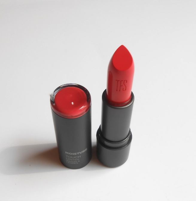 The Face Shop Moisture Touch Lipstick CR02 Feel So Coral full