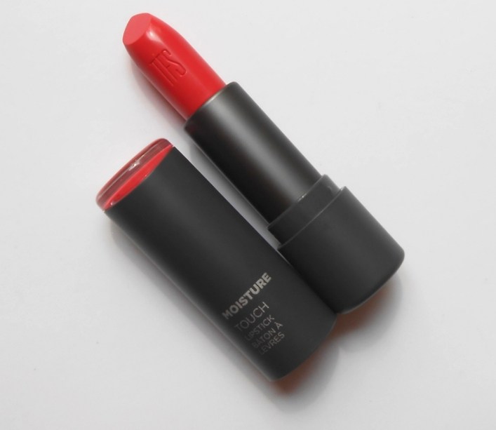 The Face Shop Moisture Touch Lipstick CR02 Feel So Coral open