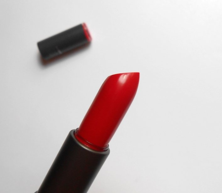 The Face Shop RD02 Red Rising Moisture Touch Lipstick bullet