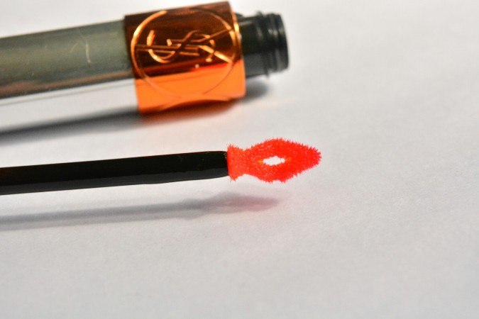 YSL Crush Me Orange 7 Volupte Tint-In-Oil applicator wand