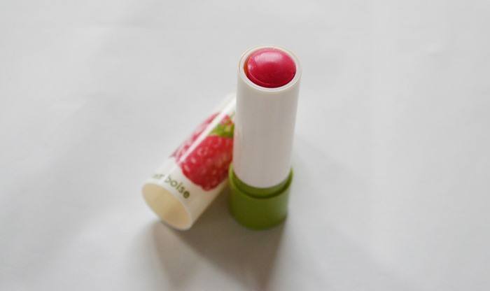 Yves Rocher Nourishing Lip Balm Raspberry Review2