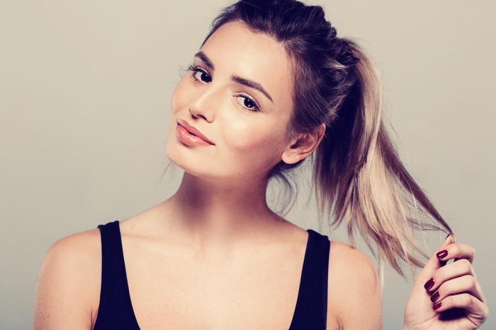 10 Effortless Tips to Make Your Hair Less Oily2