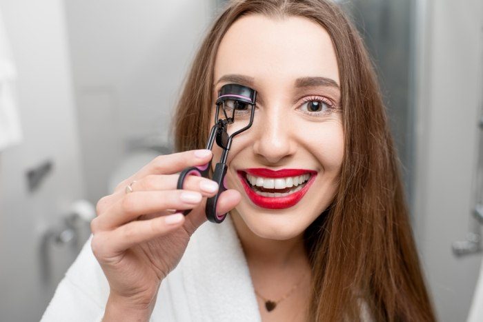 12 Effortless Ways to Achieve Gorgeous Eyelashes1
