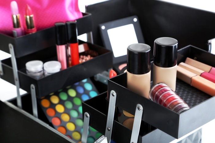 A Guide to Extend the Shelf Life of Your Makeup Products