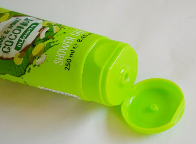 Inecto Naturals Lime and Mint Coconut Infusion Shower Gel Review6