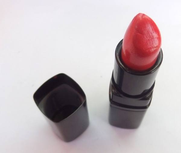 Inglot Lipstick #239 Review2