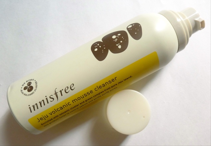 Innisfree Jeju Volcanic Mousse Cleanser Review