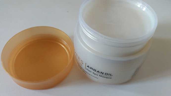 Jovees Argan Oil Hair Spa Masque tub