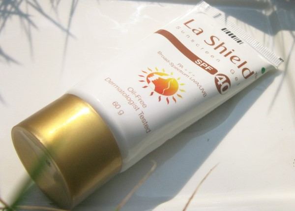 La Shield Oil-Free Sunscreen Gel SPF 40 PA+++3