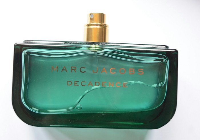 Marc Jacobs Decadence Eau de Parfum Spray bottle