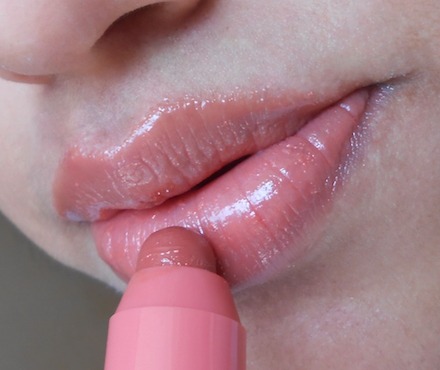 Maybelline Baby Lips Candy Wow Grapefruit lip swatch