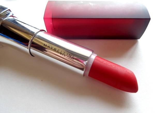 Maybelline Color Sensational Get Red-Dy Powder Matte Lipstick Review2