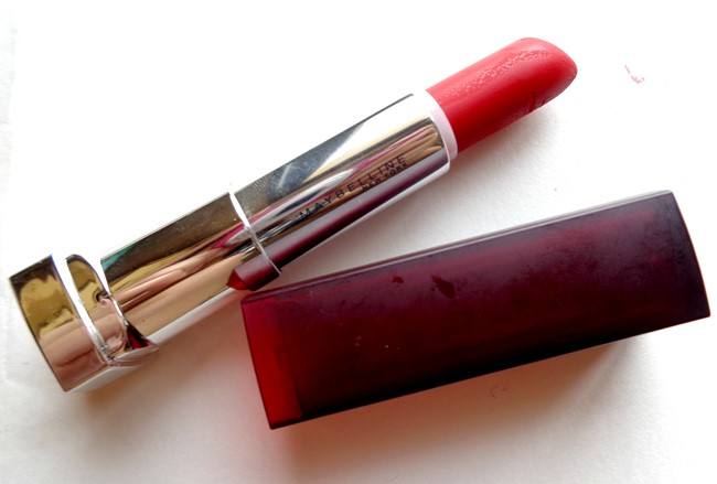 Maybelline Color Sensational Get Red-Dy Powder Matte Lipstick Review3