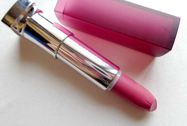 Maybelline Color Sensational Technically Pink Powder Matte Lipstick Review3