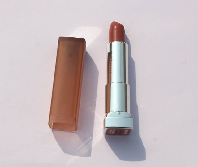 Maybelline Color Sensational Touch of Nude Powder Matte Lipstick Review3