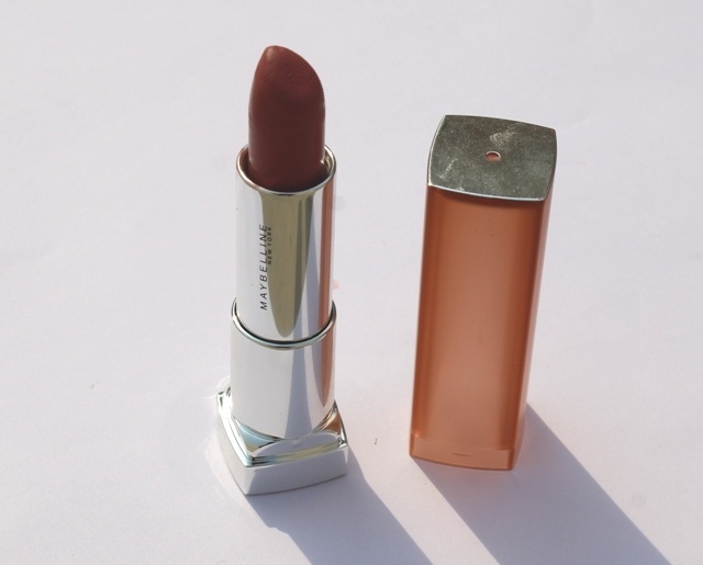 Maybelline Color Sensational Touch of Nude Powder Matte Lipstick Review4