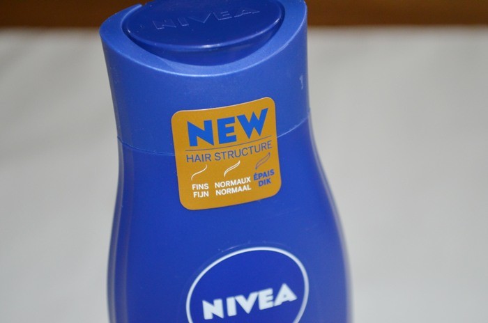 Nivea Hair Milk Repairing Shampoo for Thick Hair Review5