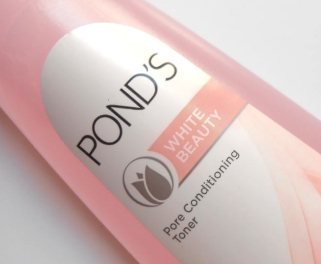 Pond's White Beauty Pore Conditioning Toner label