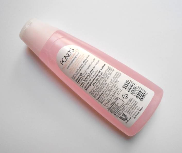 Pond's White Beauty Pore Conditioning Toner packaging