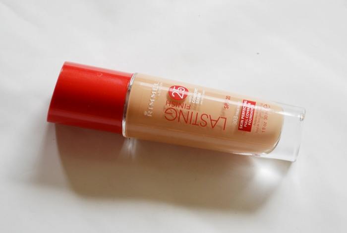 Rimmel London Lasting Finish 25H Foundation with Comfort Serum Review1