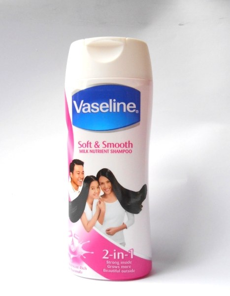 Vaseline Soft and Smooth Milk Nutrient Shampoo Review6