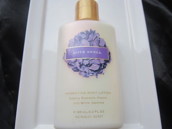 Victoria’s Secret Love Spell Cherry Blossom, Peach and White Jasmine Hydrating Body Lotion Review