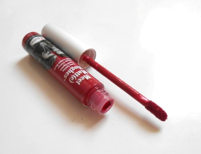 theBalm Dedicated Meet Matte Hughes Long Lasting Liquid Lipstick applicator wand
