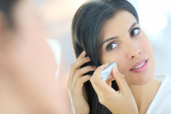7 Skin Care Ingredients that Cause Acne Breakouts main