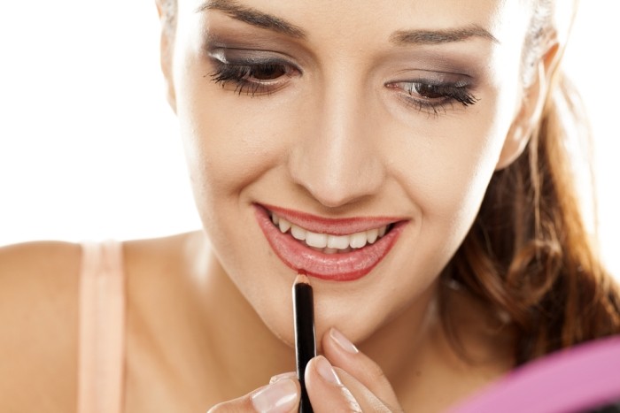 9 Amazing Tips to Make the Most Out of Your Lip Liner6
