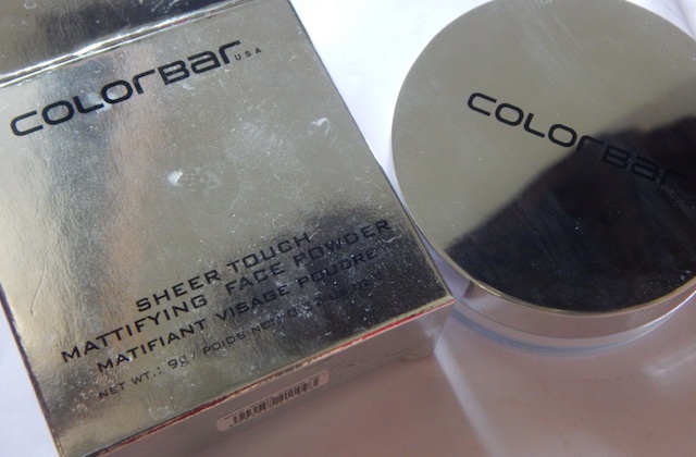 Colorbar Sheer Touch Mattifying Face Powder packaging