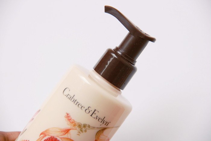 Crabtree and Evelyn Skin Refreshing Body Lotion Tarocco Orange, Eucalyptus and Sage Review6