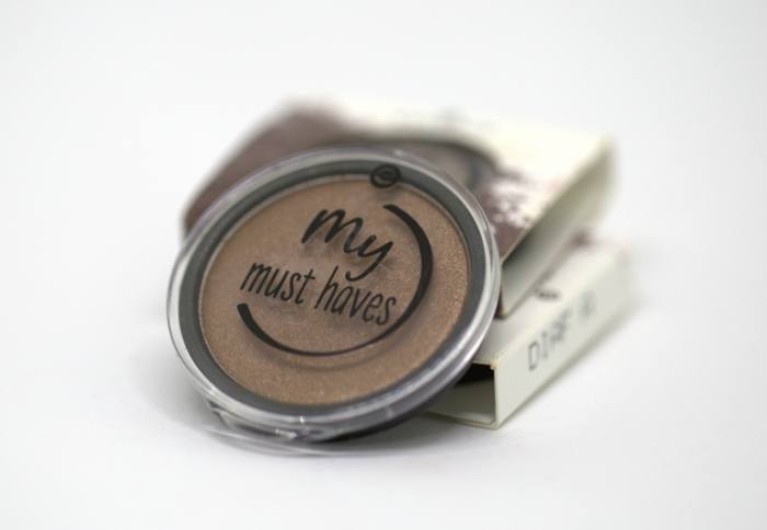 Essence My Must Haves Eyeshadow Miss Foxy Roxy Review