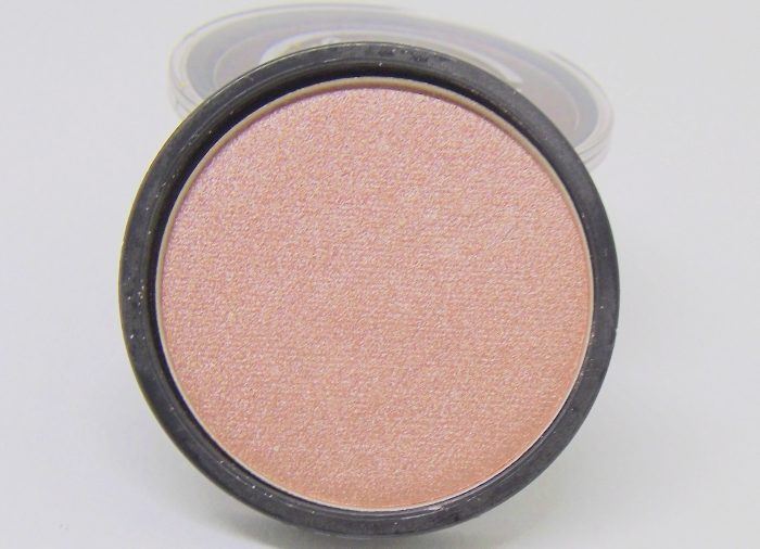 Essence My Must Haves Eyeshadow Peach Party Texture