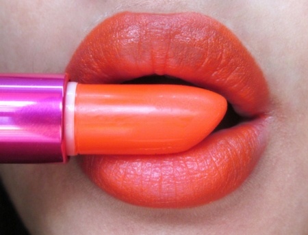 LOreal Paris Rouge Magique Intense Matte Lipstick Tropical Sorbet Review8