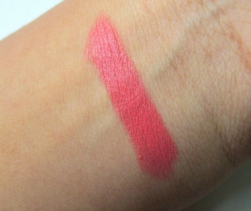 Lakme Enrich Lip Crayon Peach Magnet Review Hand swatch new