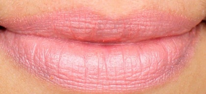 Maybelline Color Sensational Lipstick 418 Peach Poppy Lip Swatch