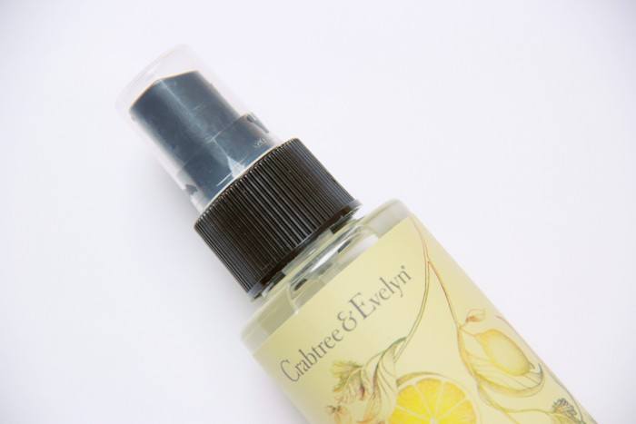 Outer Cap of Crabtree and Evelyn Refreshing Body Mist Citron Honey and Coriander