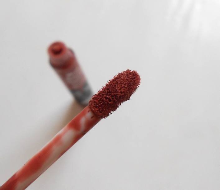 theBalm Sincere Meet Matte Hughes Long Lasting Liquid Lipstick applicator wand