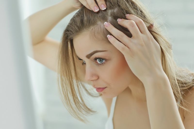 6 Best Natural Vitamin Supplements for Hair Loss