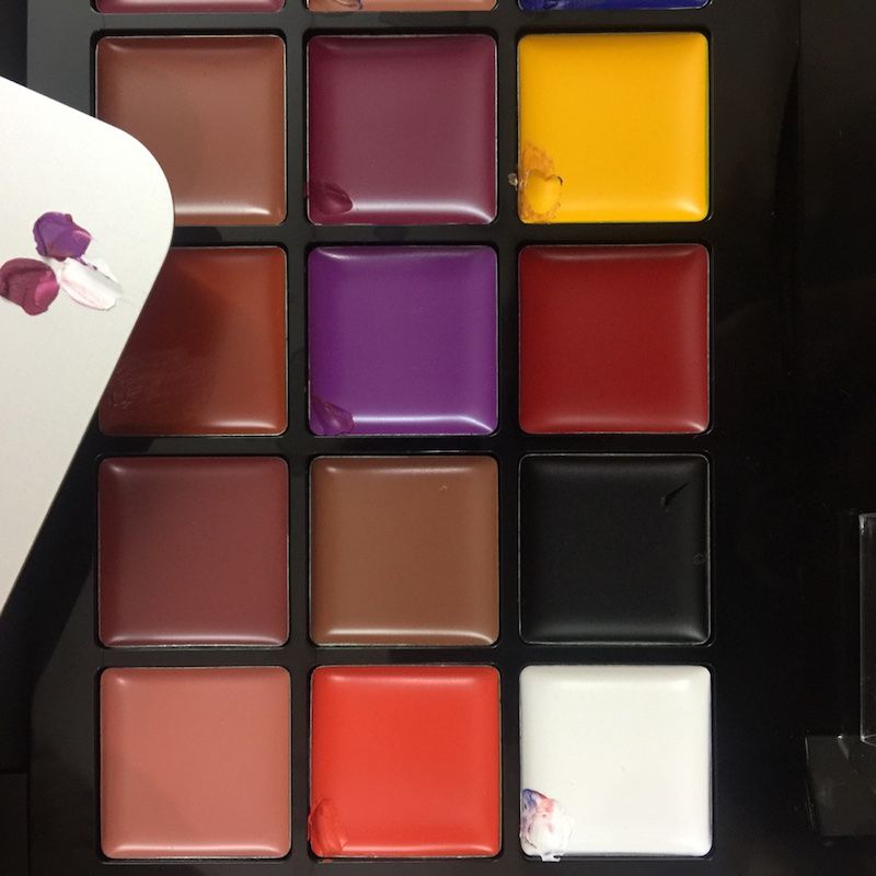 Anastasia Beverly Hills Lip Palette some shades on the mixing plate