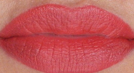 Chambor Silk Wrap Lipstick Shade 606 lip swatch
