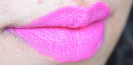 Estee Lauder Pure Color Love Lipstick Rebel Glam swatch on lips