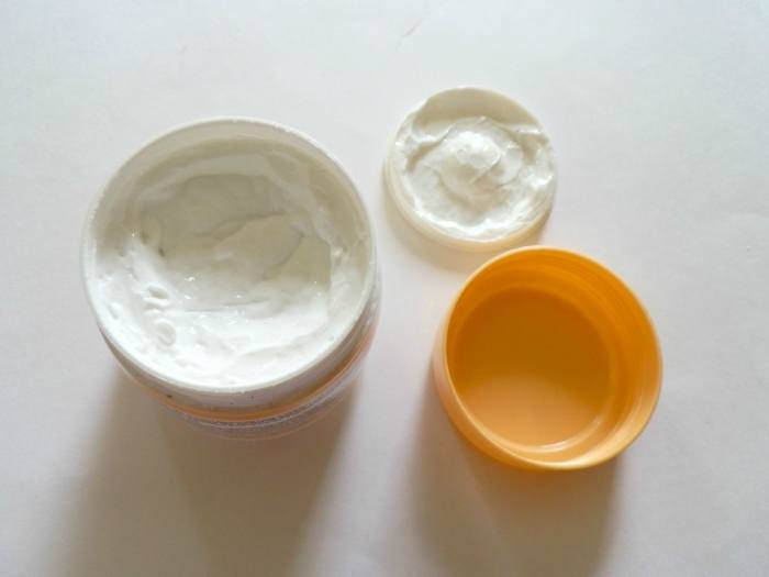 EverYuth Skin Essential Moisturising Creme Review Open two